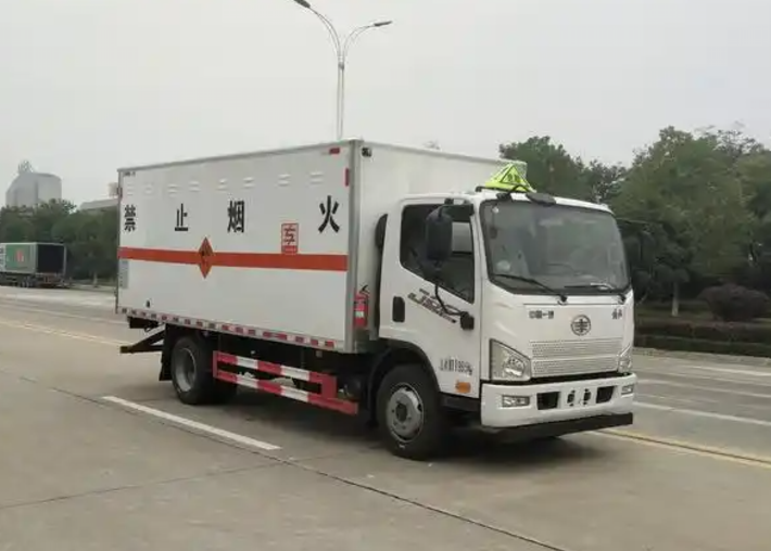 甘孜爆破器材运输车可以上高速吗？